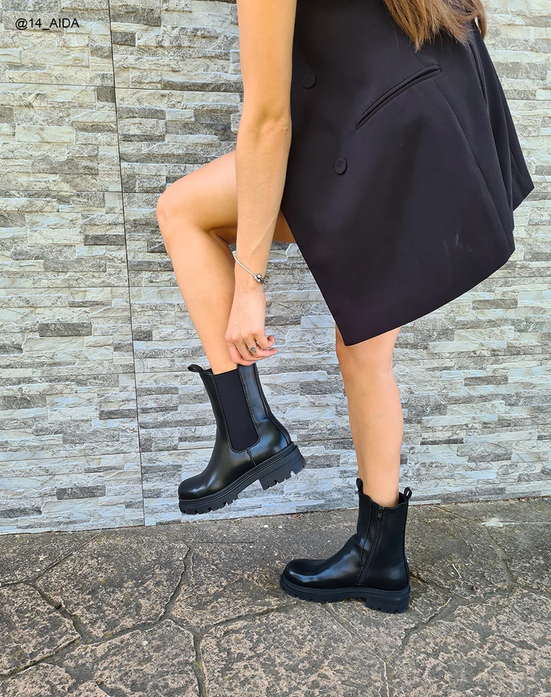 Bottines Noires Montantes Style Chelsea