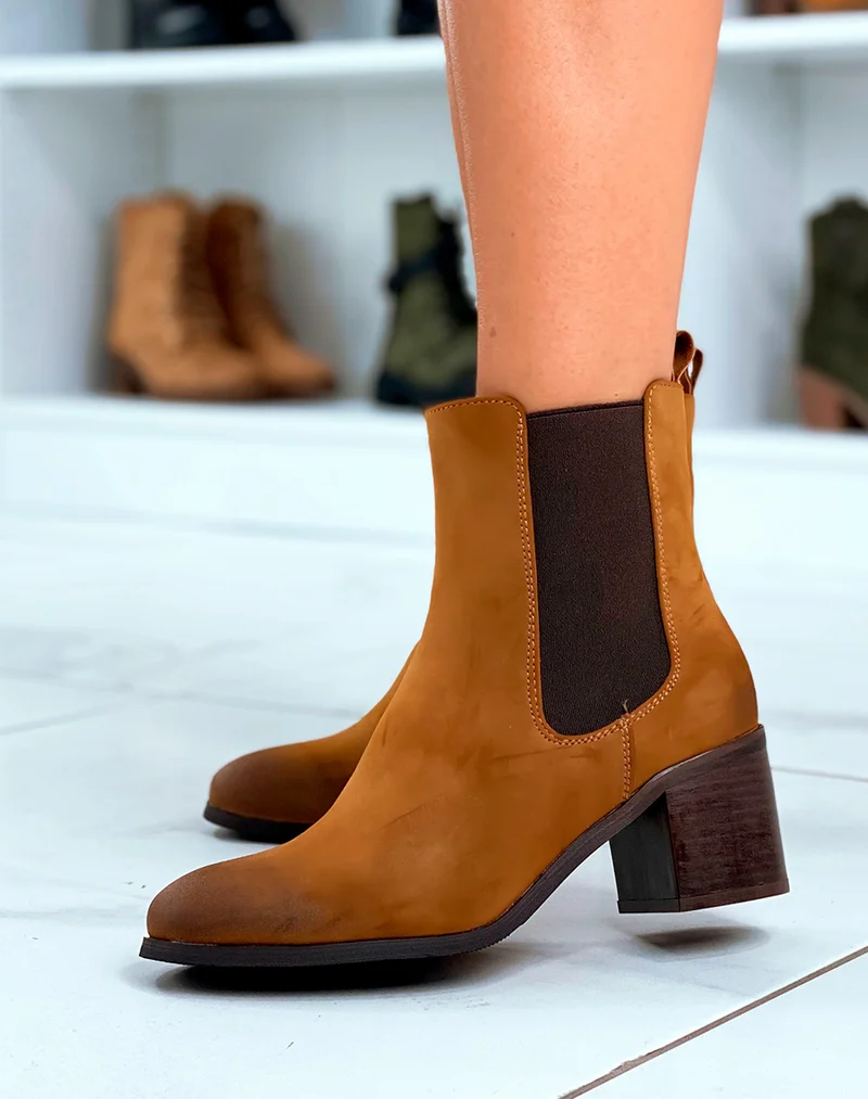 Bottines camel en suédine à talon