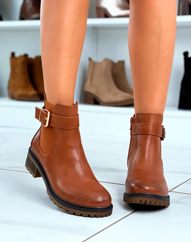Bottines camel à élastique à bout rond et détail doré