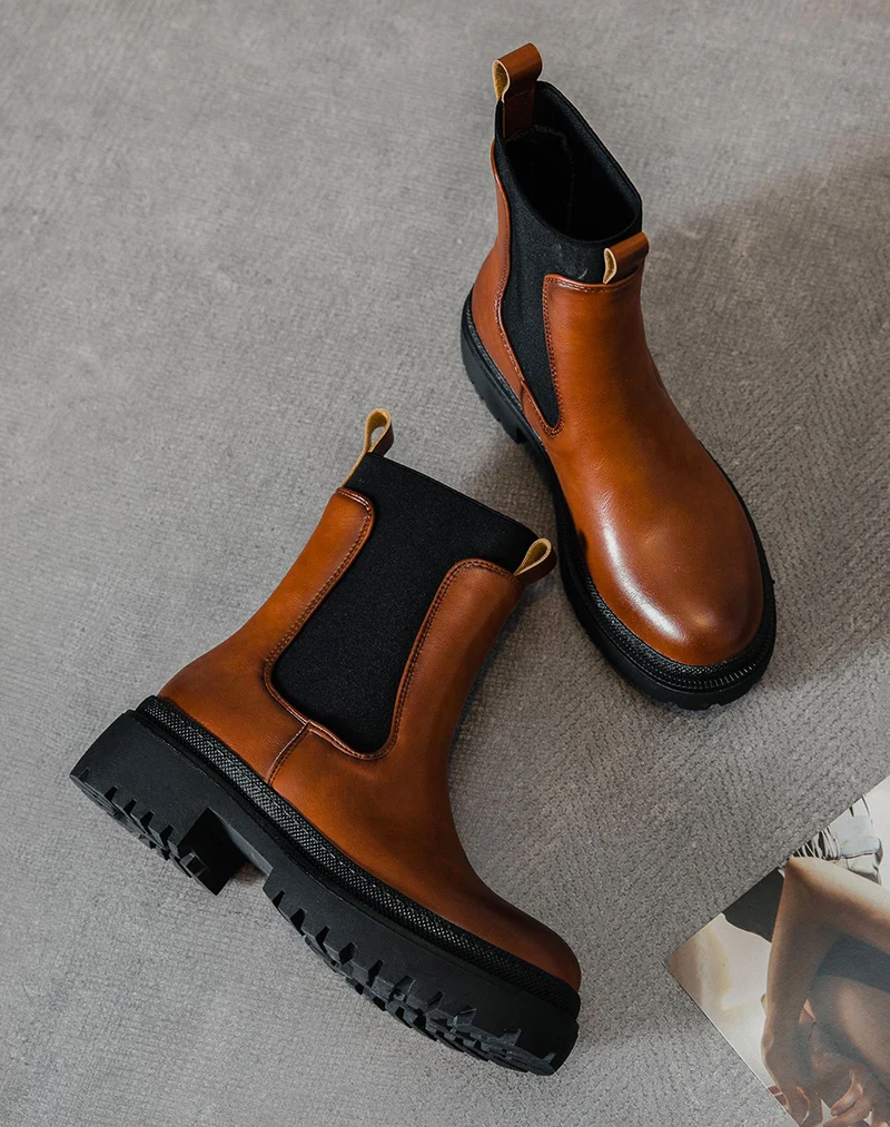 Bottines camel foncé style chelsea à élastique montant