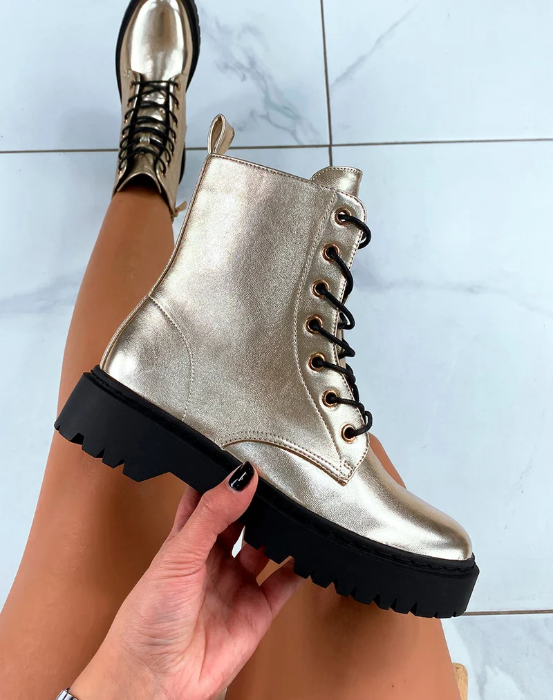 Bottines Éclat Doré à Lacets et Semelle Crantée pour Femme