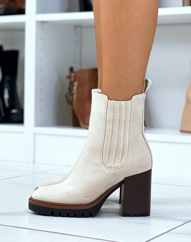 Bottines à talons carré en suédine beige