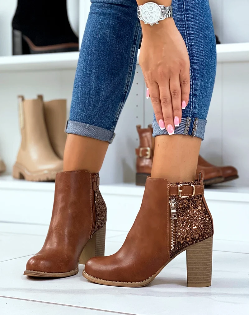 Bottines camel à talons pailletées avec sangle