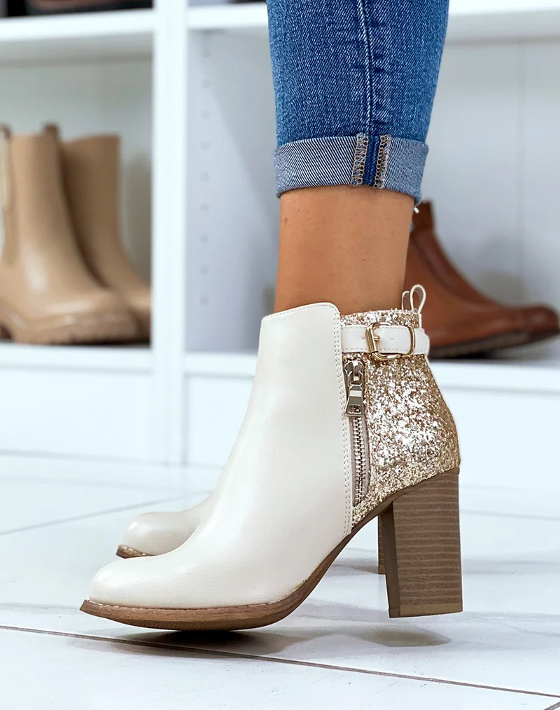 Bottines beiges à talons pailletées avec sangle