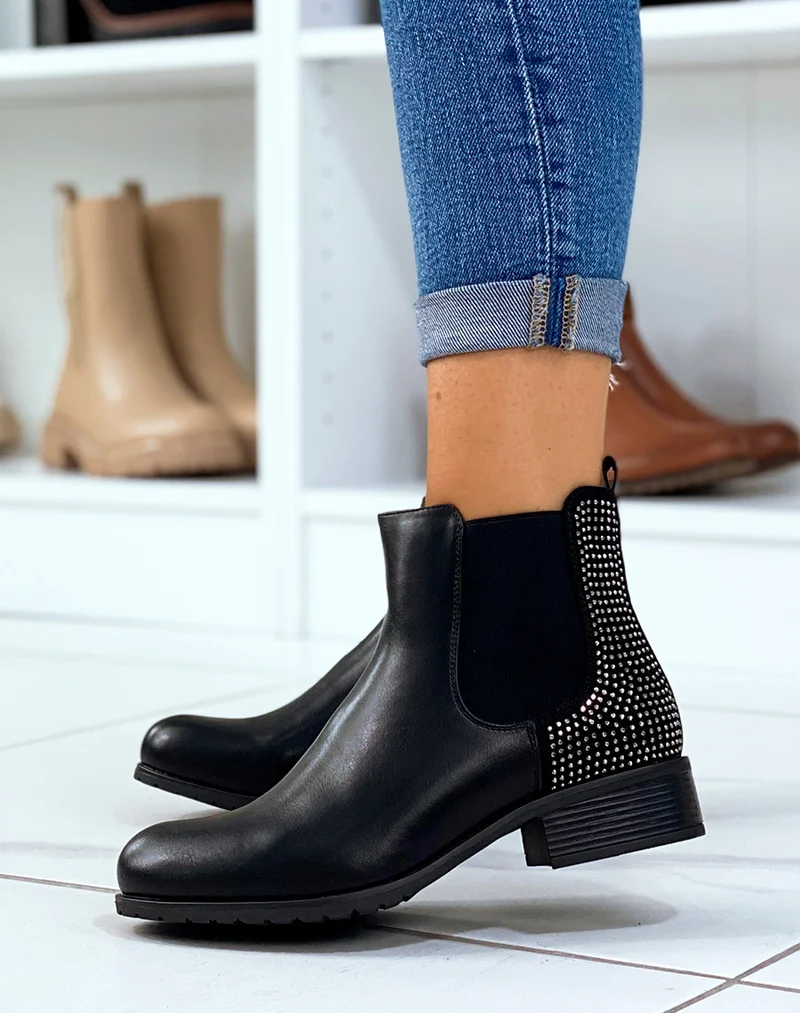 Bottines basses noires à clous