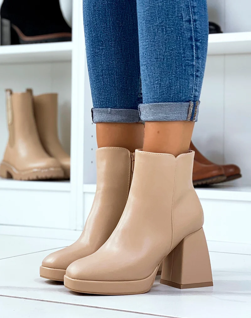 Bottines basses beiges à talon épais carré