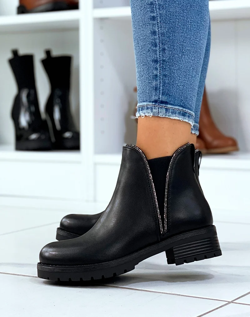 Bottines noires coupe pétale à liseré à strass
