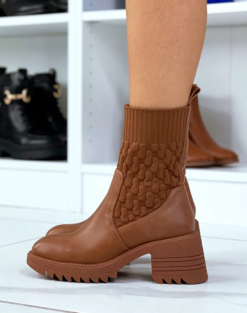 Bottines camel effet chaussette à talon épais à semelle crantée