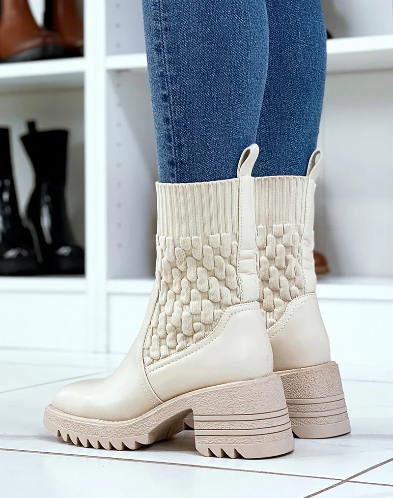 Bottines beiges effet chaussette à talon épais à semelle crantée