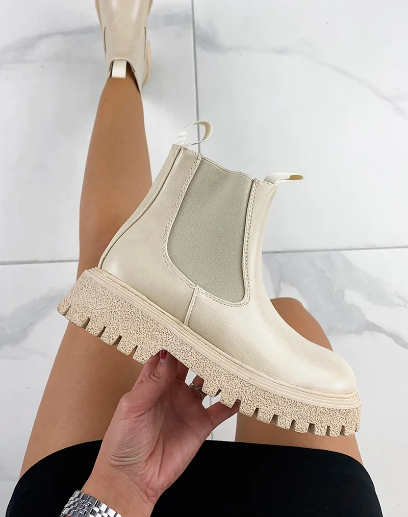 Bottines beiges à élastique et semelle épaisse