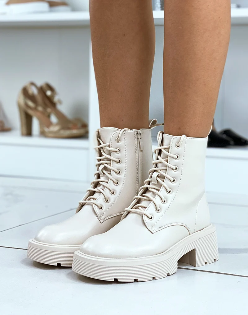 Bottines beiges à grosse plateforme