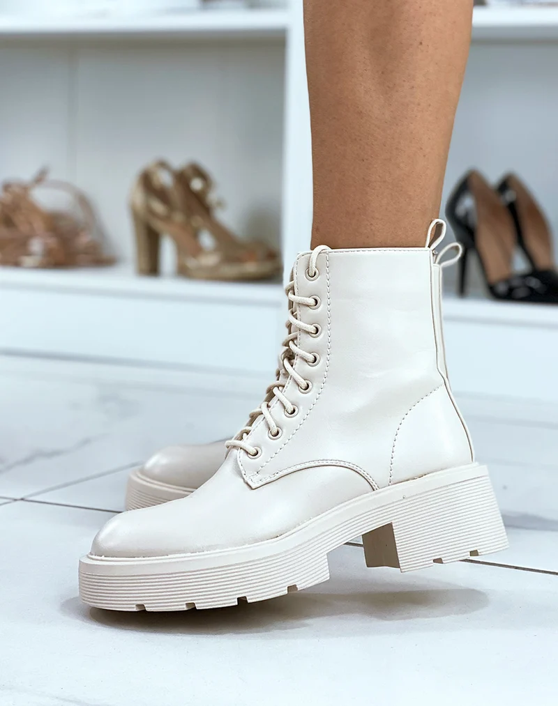 Bottines beiges à grosse plateforme