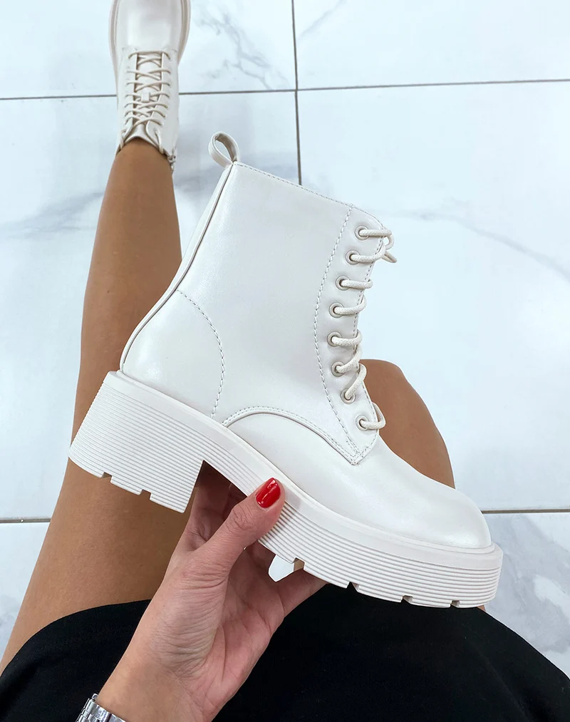 Bottines beiges à grosse plateforme