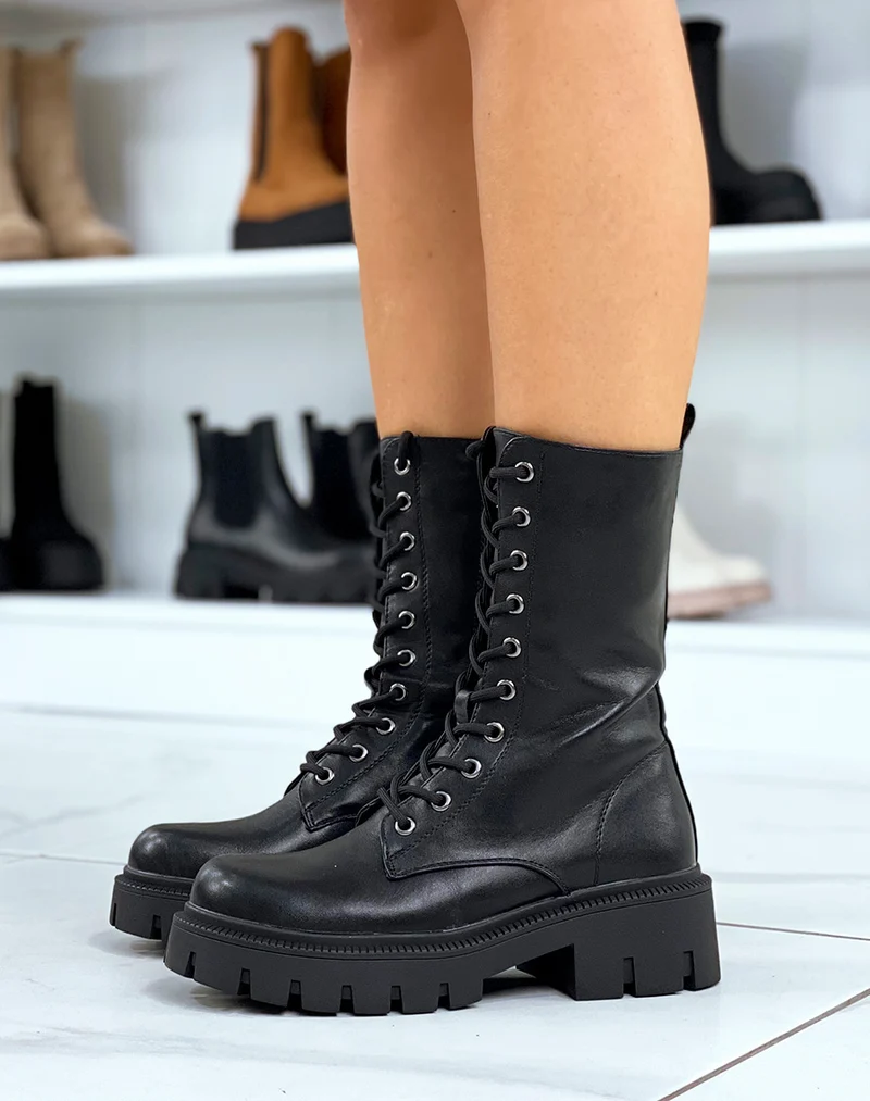 Bottines hautes noires à lacets