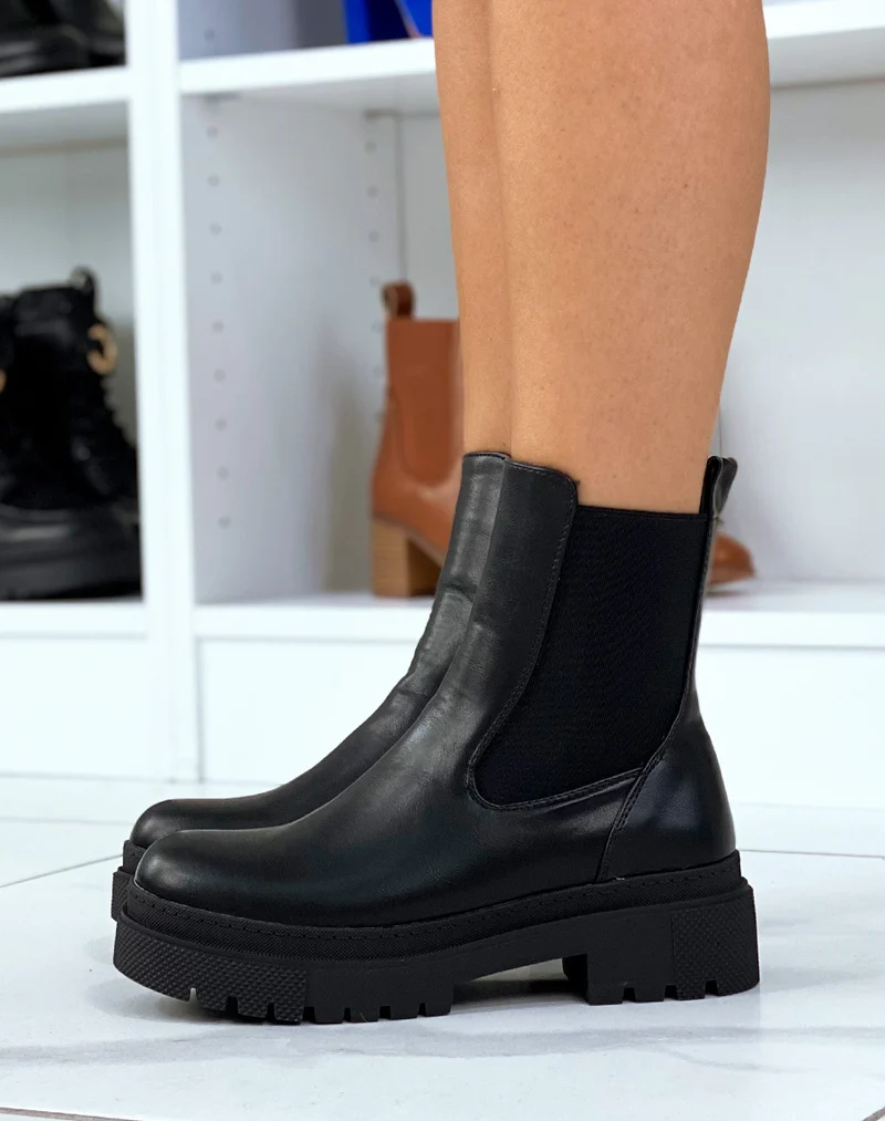 Bottines noires basses à élastique et semelle cranté