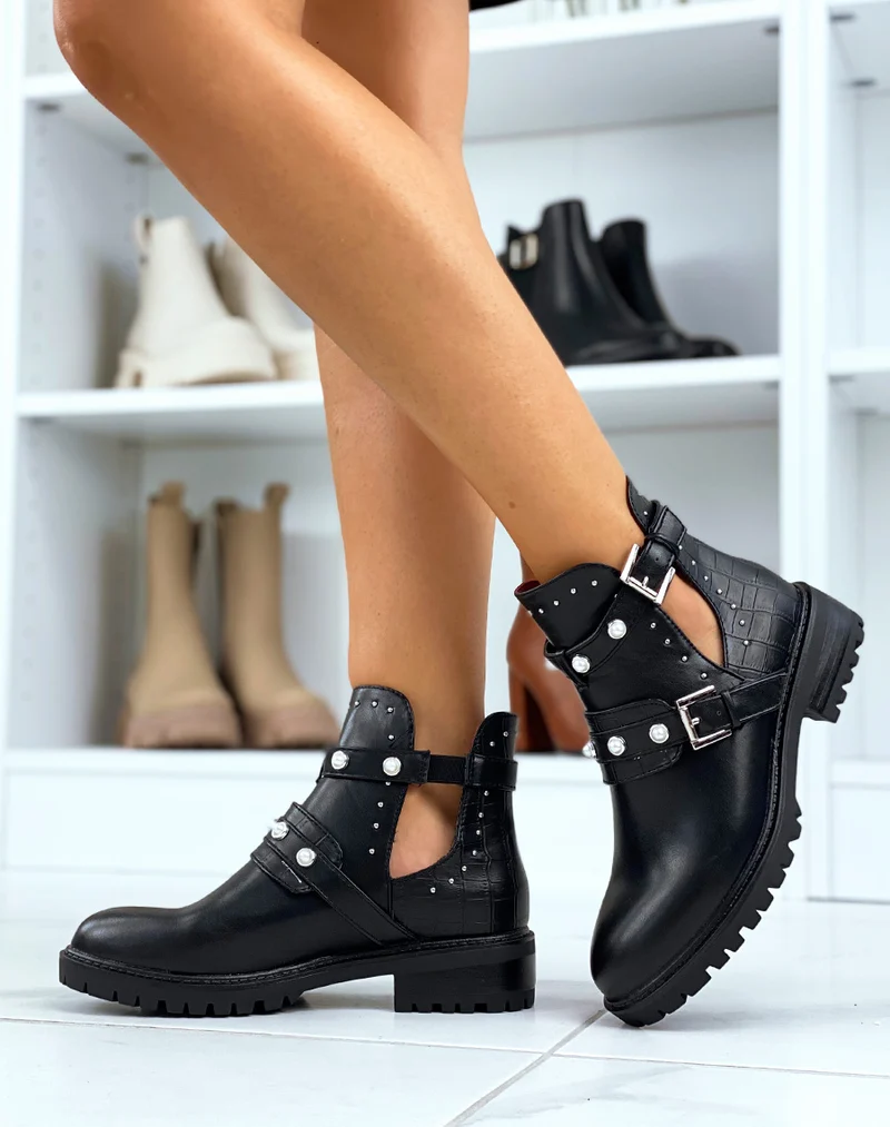 Bottines noires à empiècement effet croco et lanières perlées
