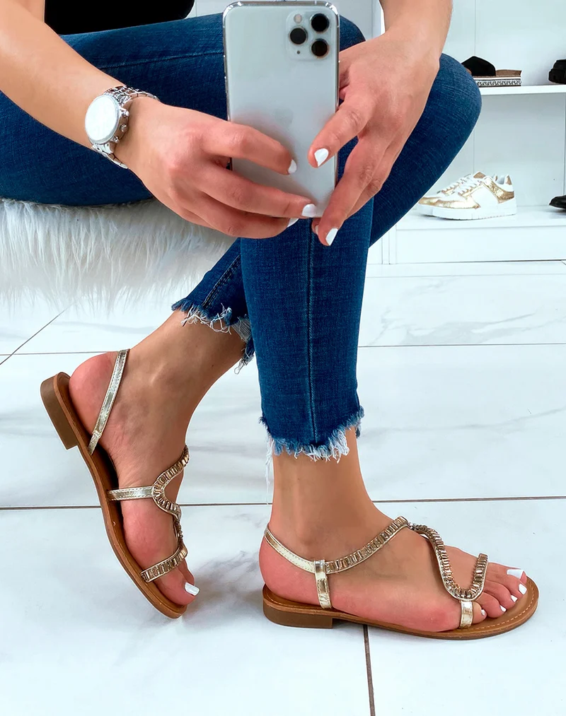 Nu-pieds dorée à lanières à strass