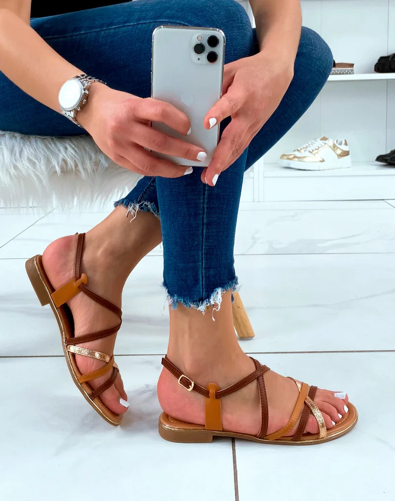 Nu-pieds camel à multiples fines lanières