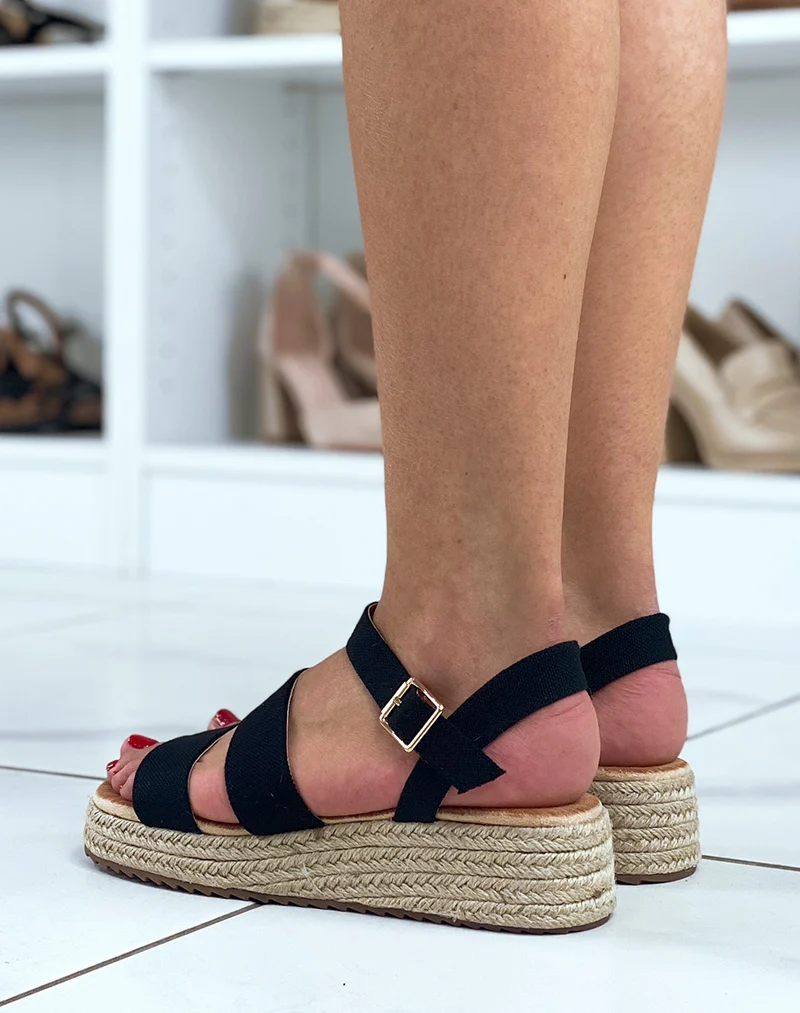 Sandales plates noires à doubles sangles en toile avec plateforme en jute
