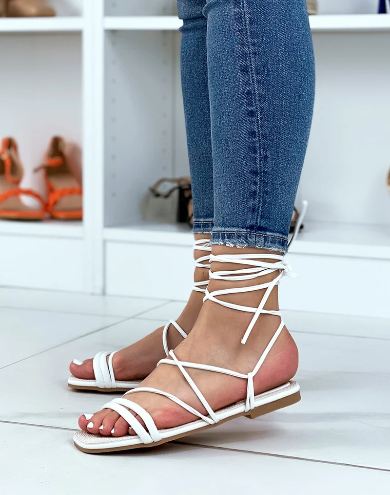 Nu-pieds blancs à multiples brides à semelle en jute