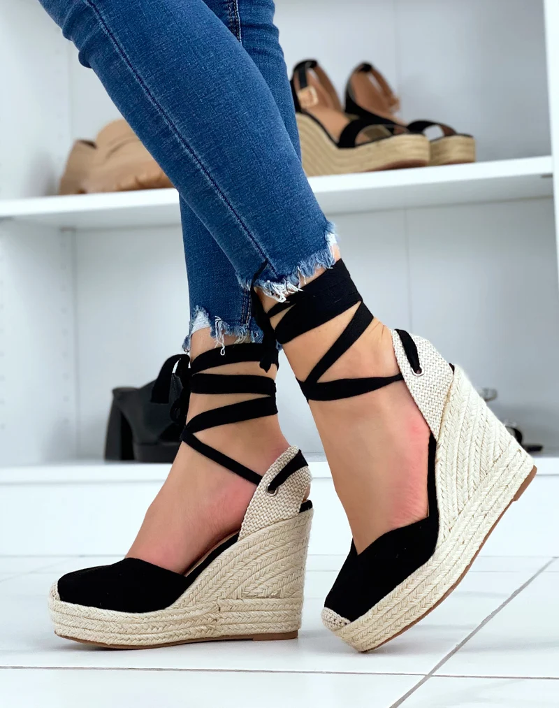 Espadrilles compensées noire en coupe florale