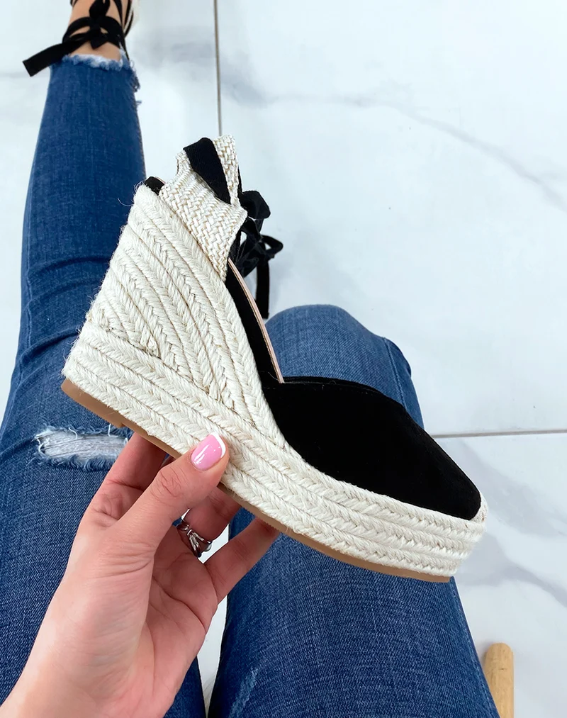 Espadrilles compensées noire en coupe florale