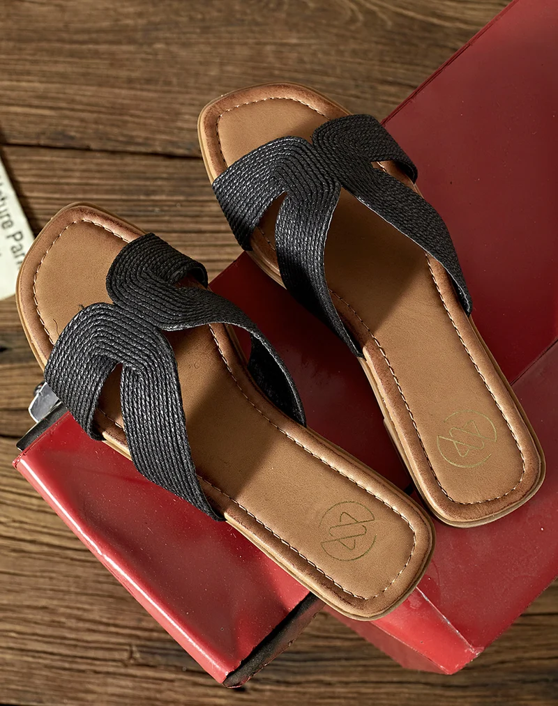 Mules noires en corde