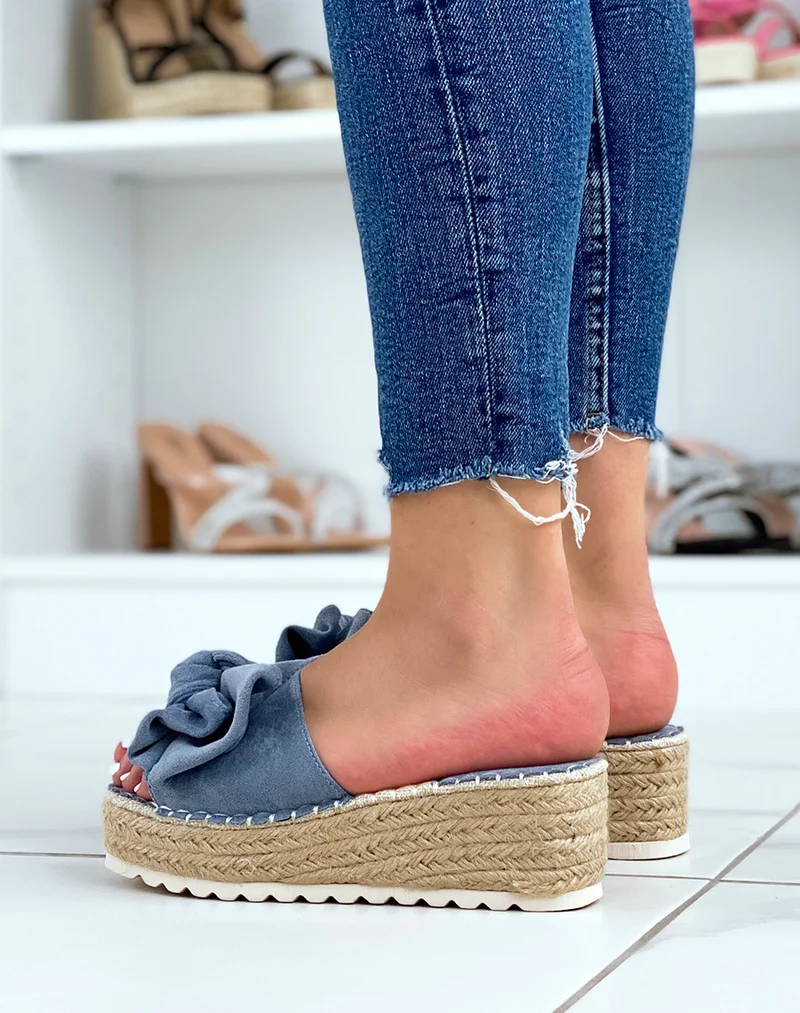 Mules compensées bleues à nœud