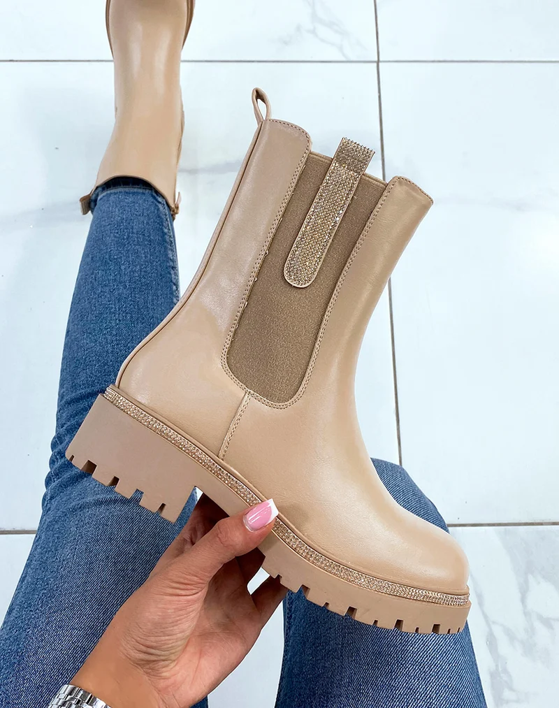 Chelsea boots beiges à détails à strass