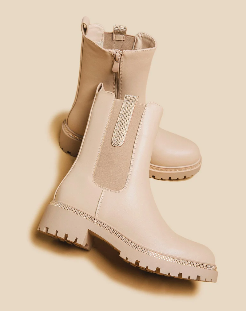 Chelsea boots beiges à détails à strass