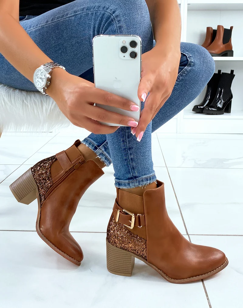 Bottines à talon camel à détail pailleté