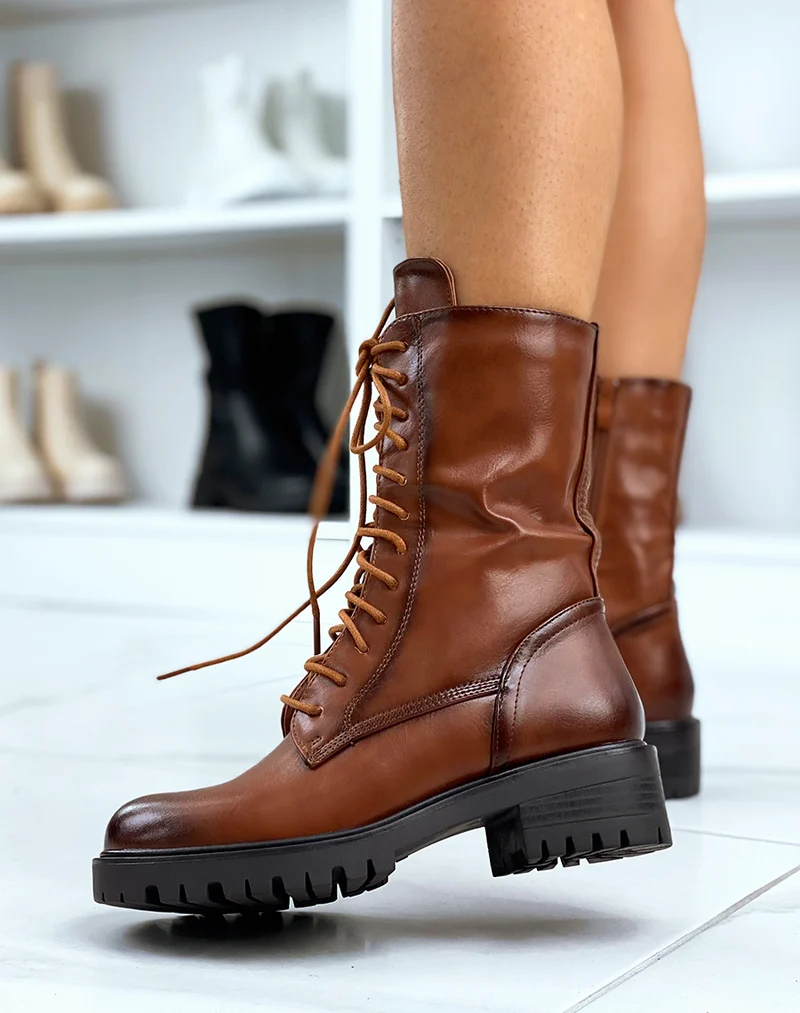 Bottines à talons camel à lacets