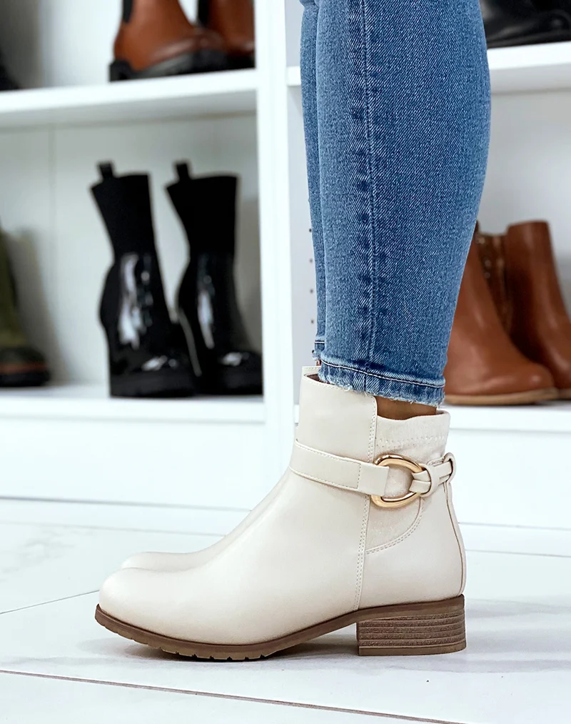 Bottines beiges à lanière à anneau doré