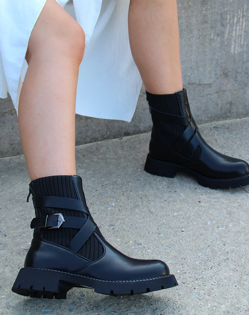 Bottines chaussette noires à multiples sangles et semelle talonnée