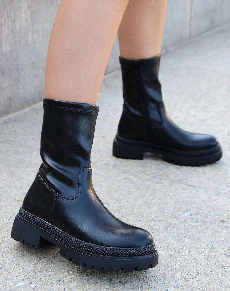 Bottines noires effet chaussette en similicuir