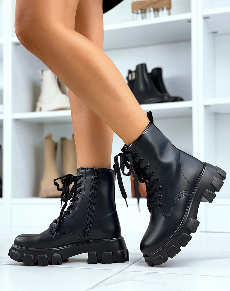 Bottines hautes noires style ranger