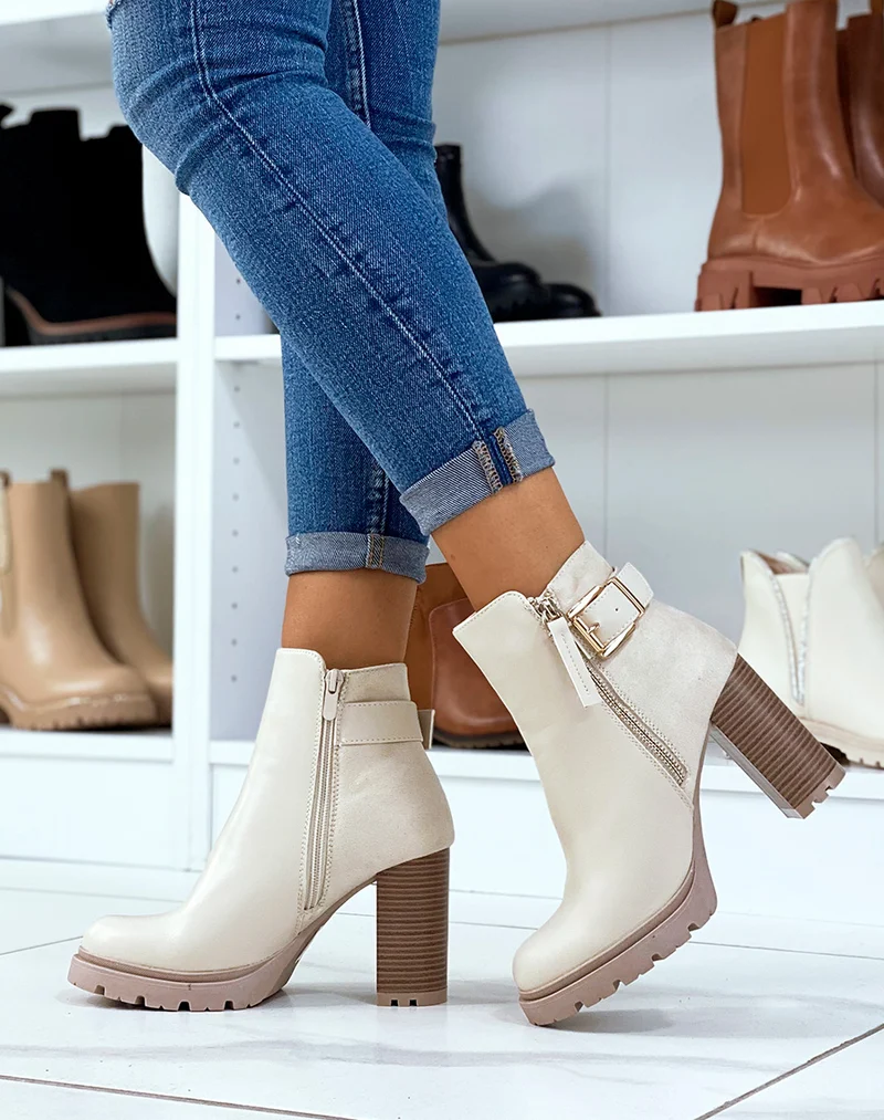 Bottines beiges bi-matières à talons crantés avec sangle