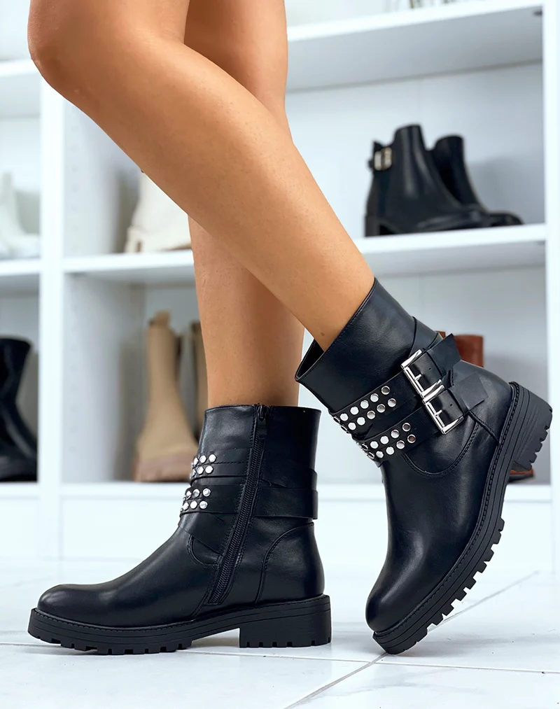 Bottines montantes noires à lanières cloutées