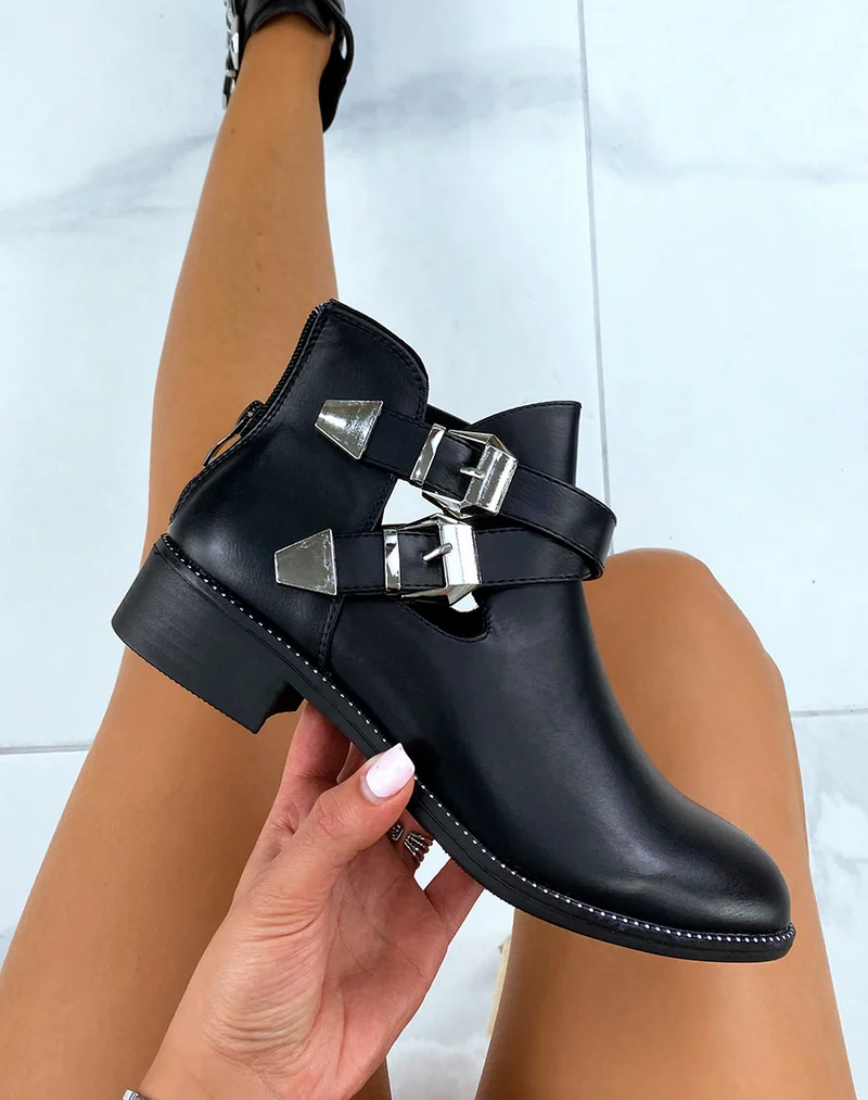 Bottines noires ajourées à sangles entrelacées