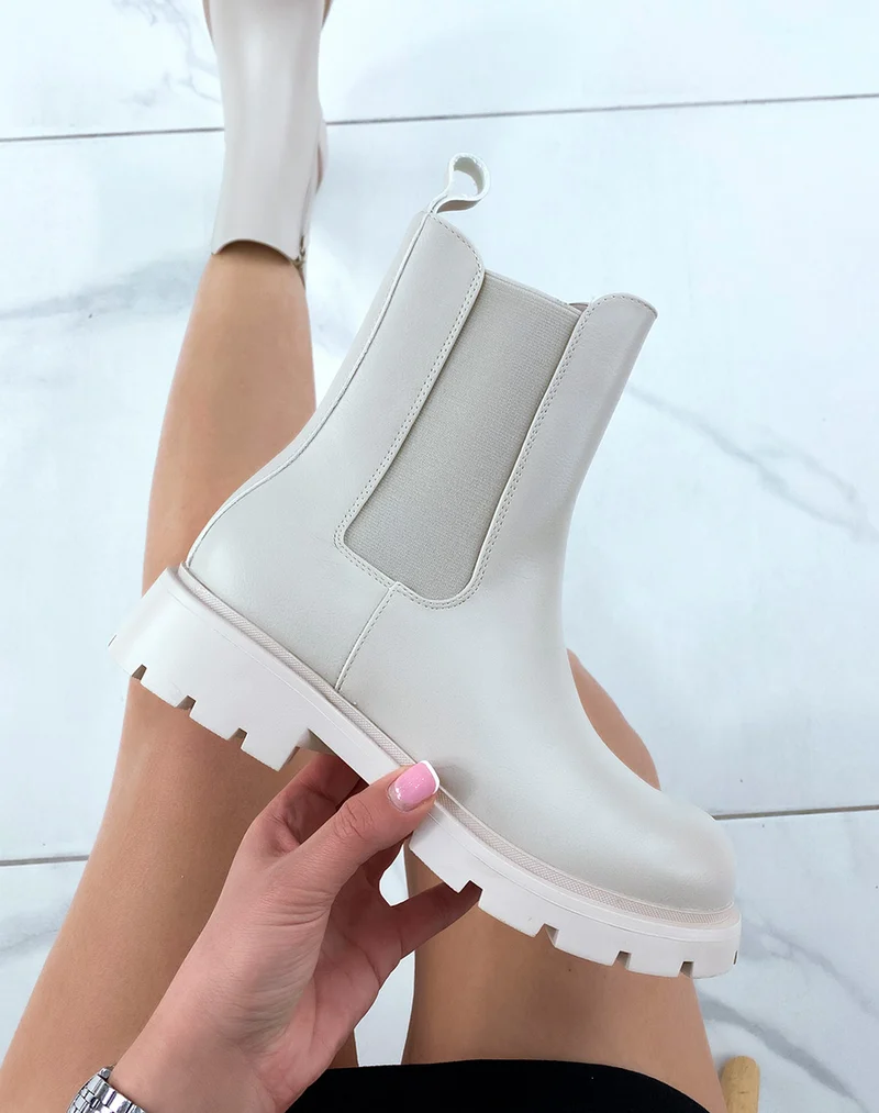 Bottines chelsea beiges à semelle crantée