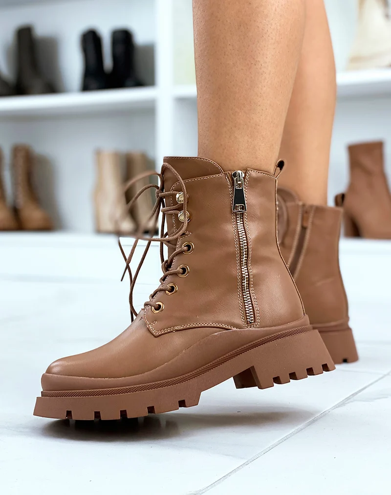 Bottines marron clair à semelle crantée