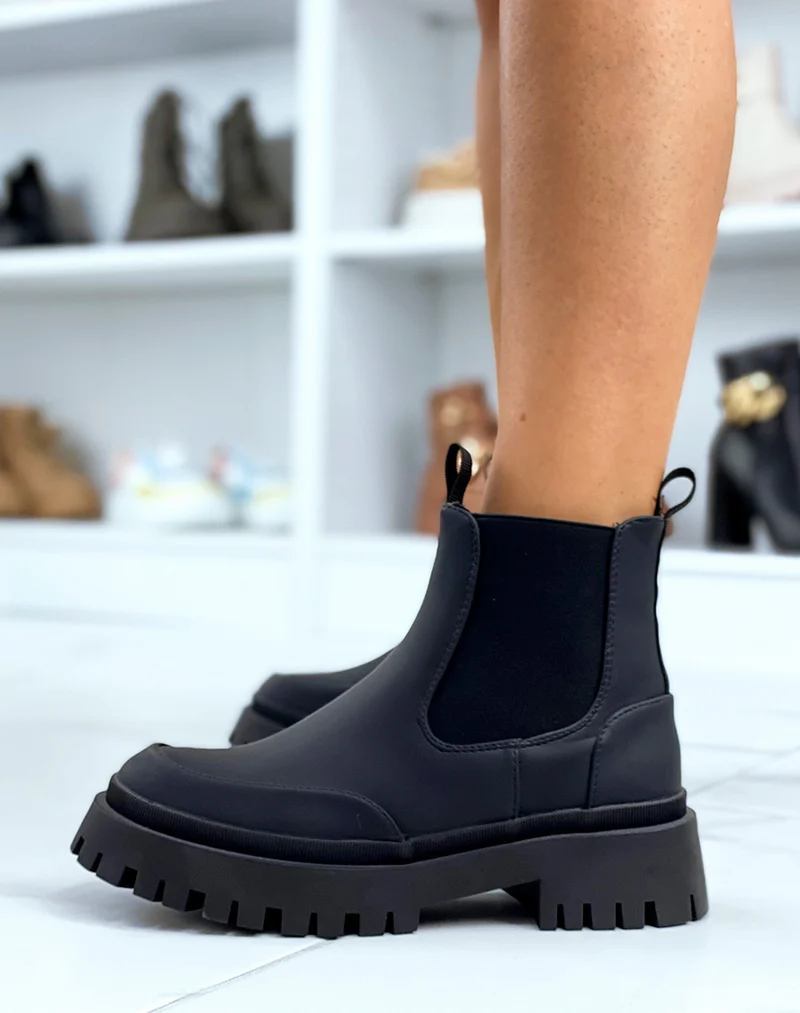Chelsea noires effet imperméable et semelle talonnée