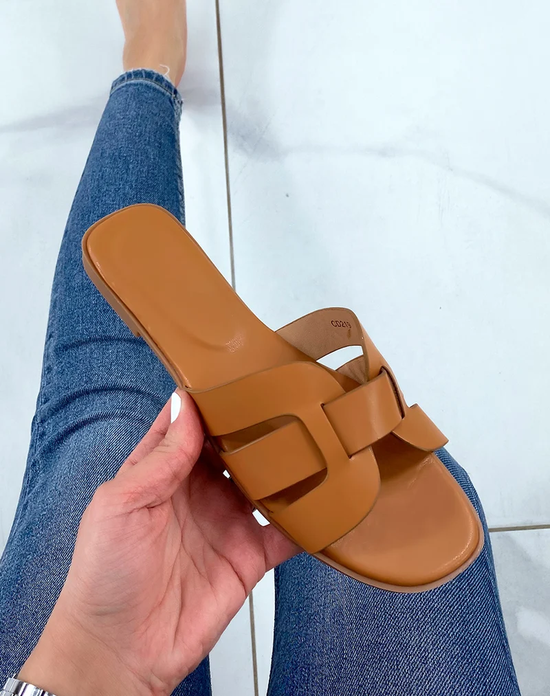 Mules camel plates à brides croisées avant