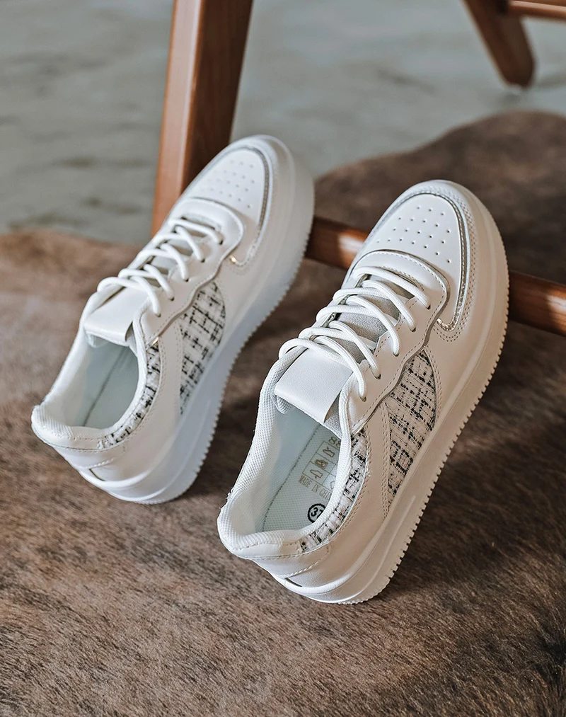 Baskets blanches et grises effet tweed