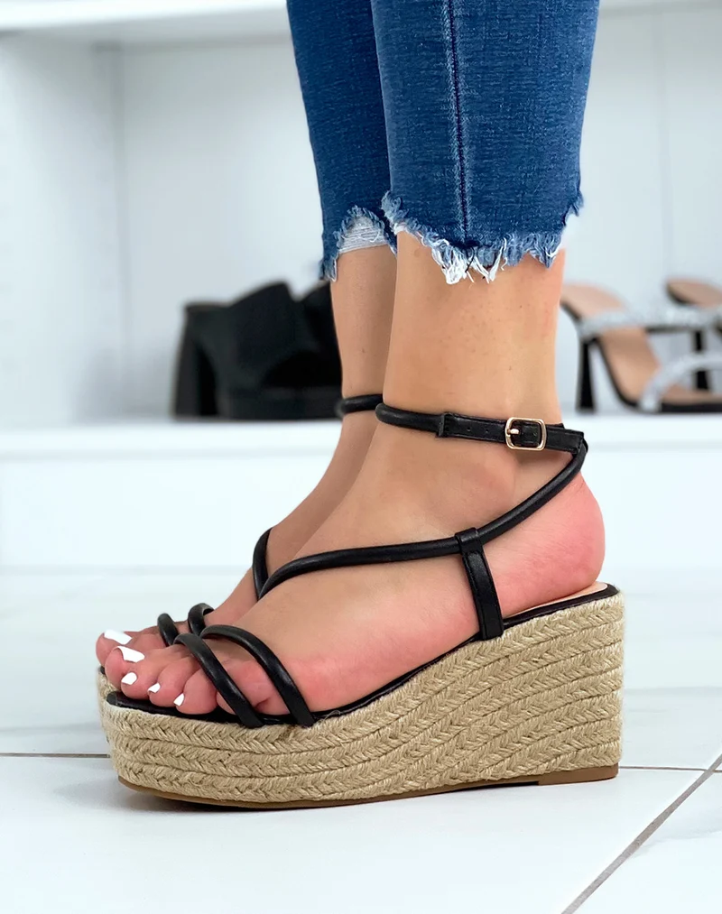 Sandales compensées noires à lanières croisées