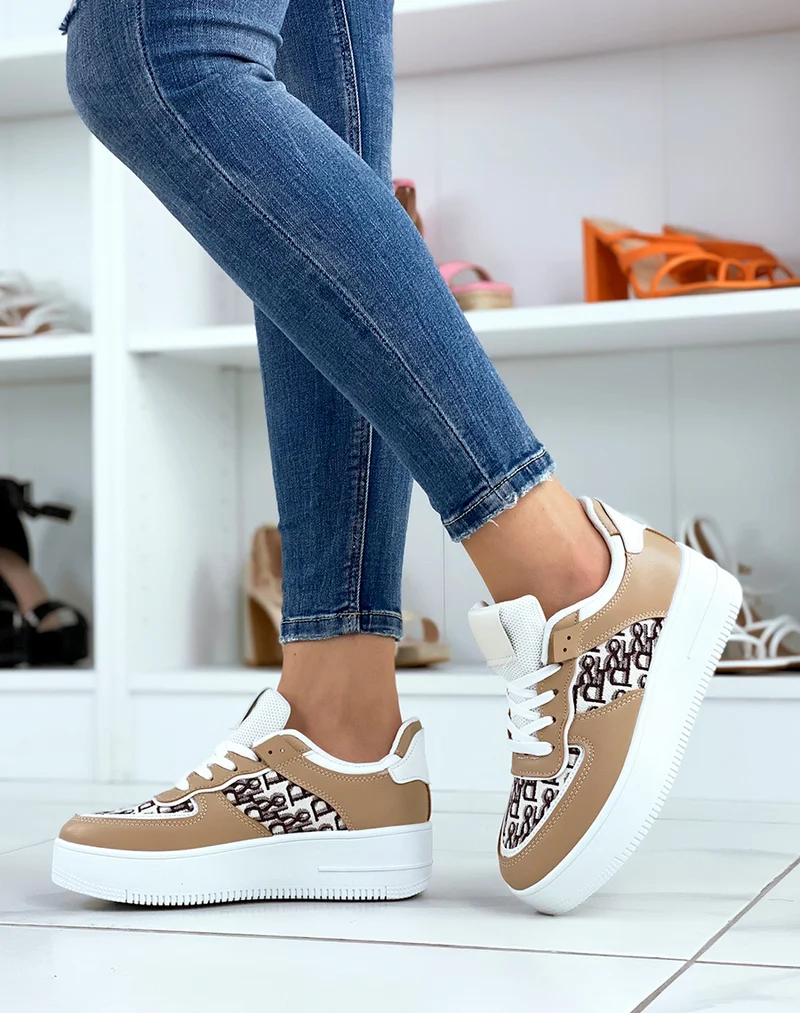 Baskets beige foncé à imprimés marrons