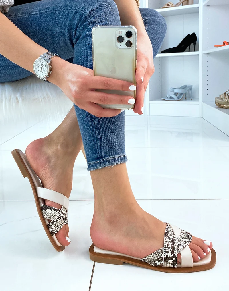 Mules beiges à brides entrecroisées