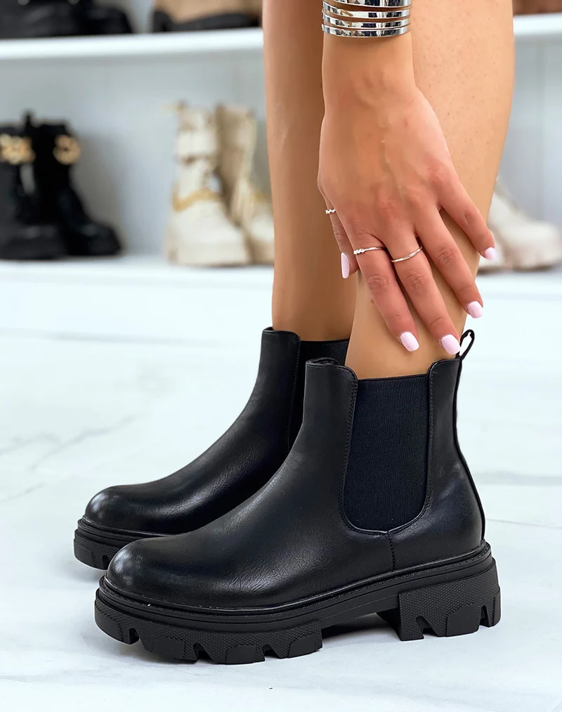 Chelsea boots noires talonnées à semelle crantée