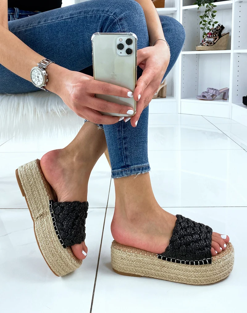 Mules compensées à large bride tressée noire