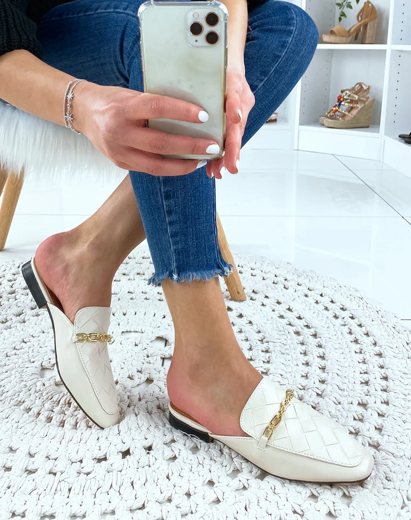 Mule style mocassin beige en simili cuir